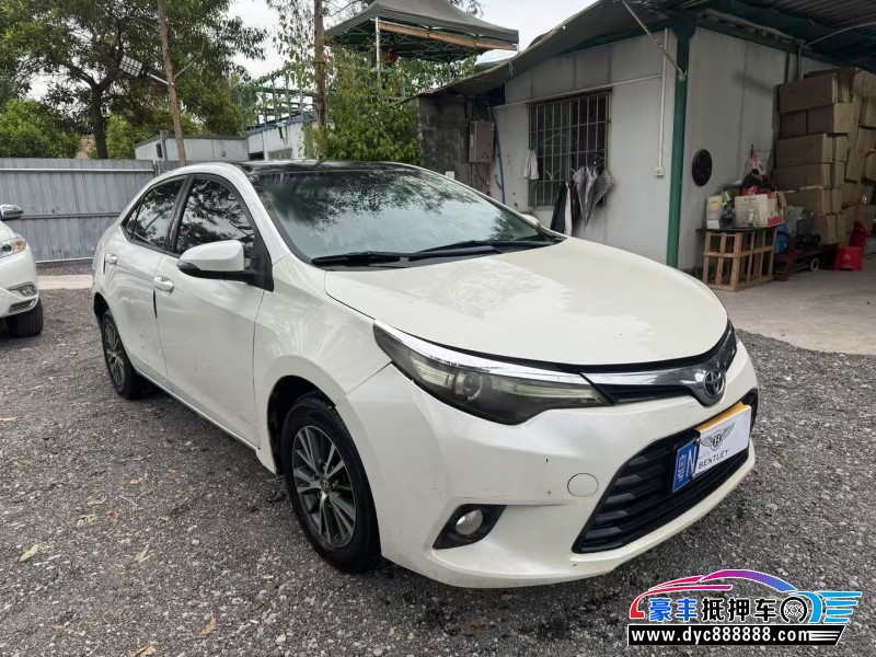 15年丰田雷凌轿车抵押车出售