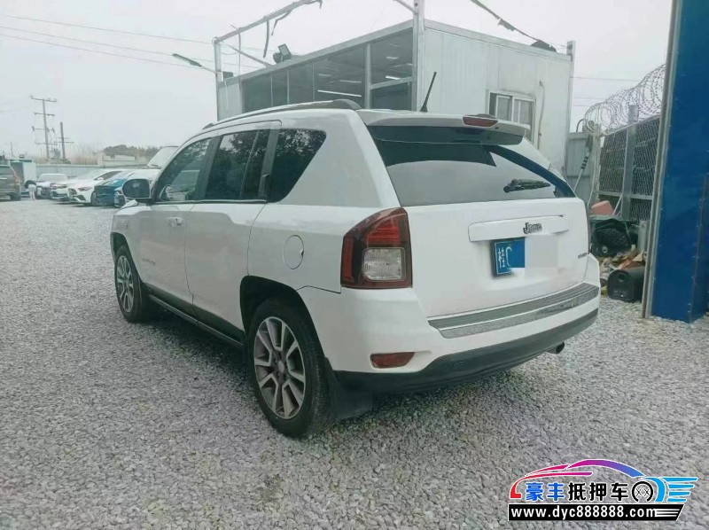 14年Jeep指南者轿车抵押车出售