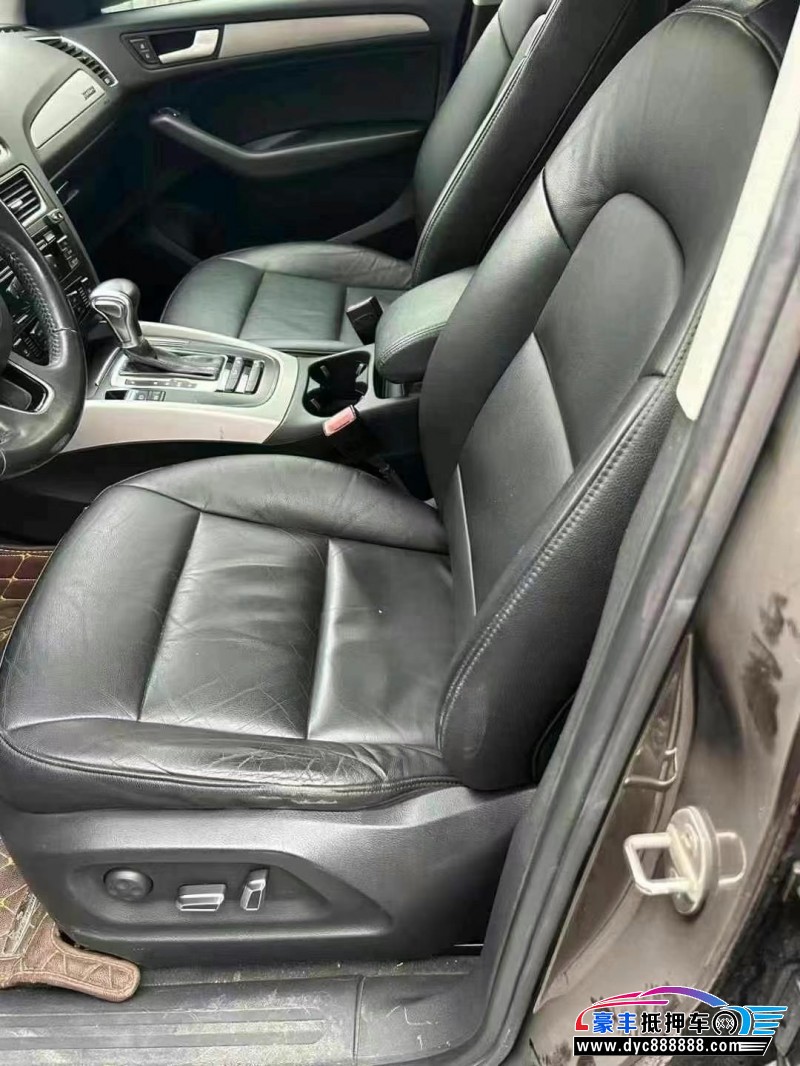 15年奥迪Q5轿车抵押车出售