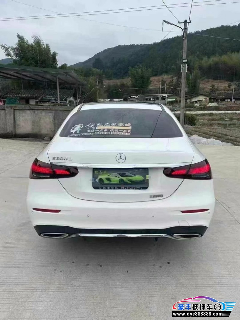 22年奔驰E轿车抵押车出售