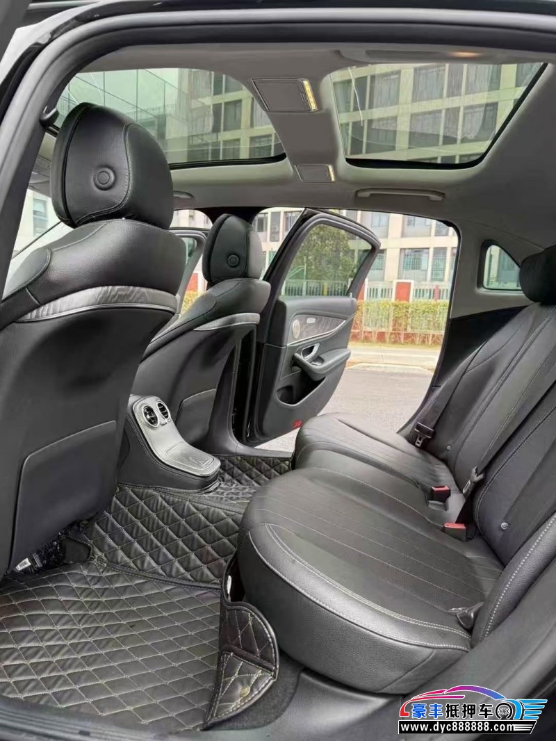 22年奔驰E轿车抵押车出售