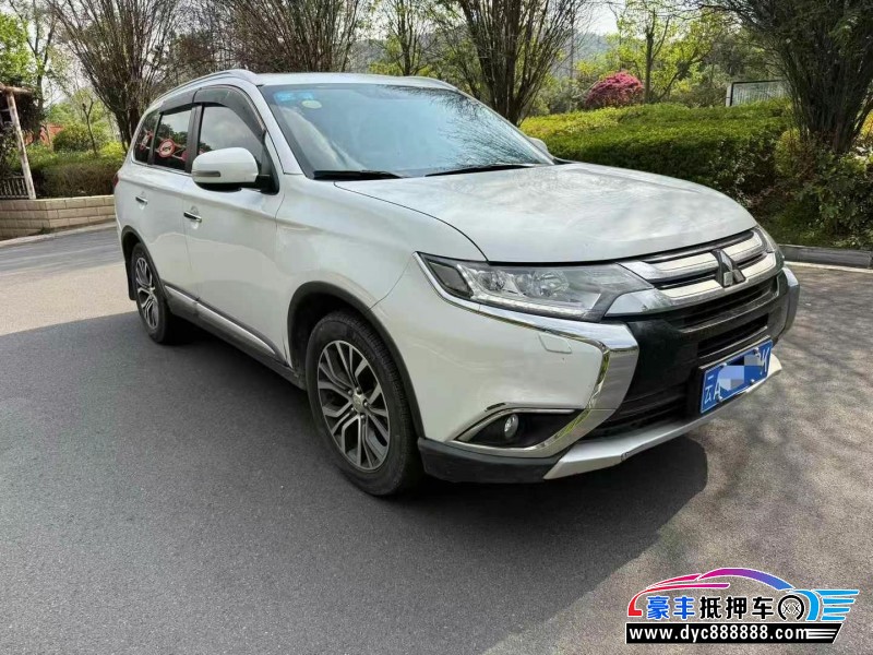 17年三菱欧蓝德SUV抵押车出售