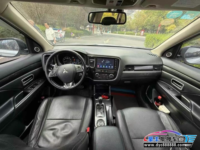 17年三菱欧蓝德SUV抵押车出售