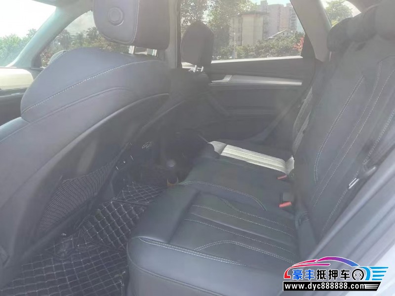 21年奥迪Q5轿车抵押车出售