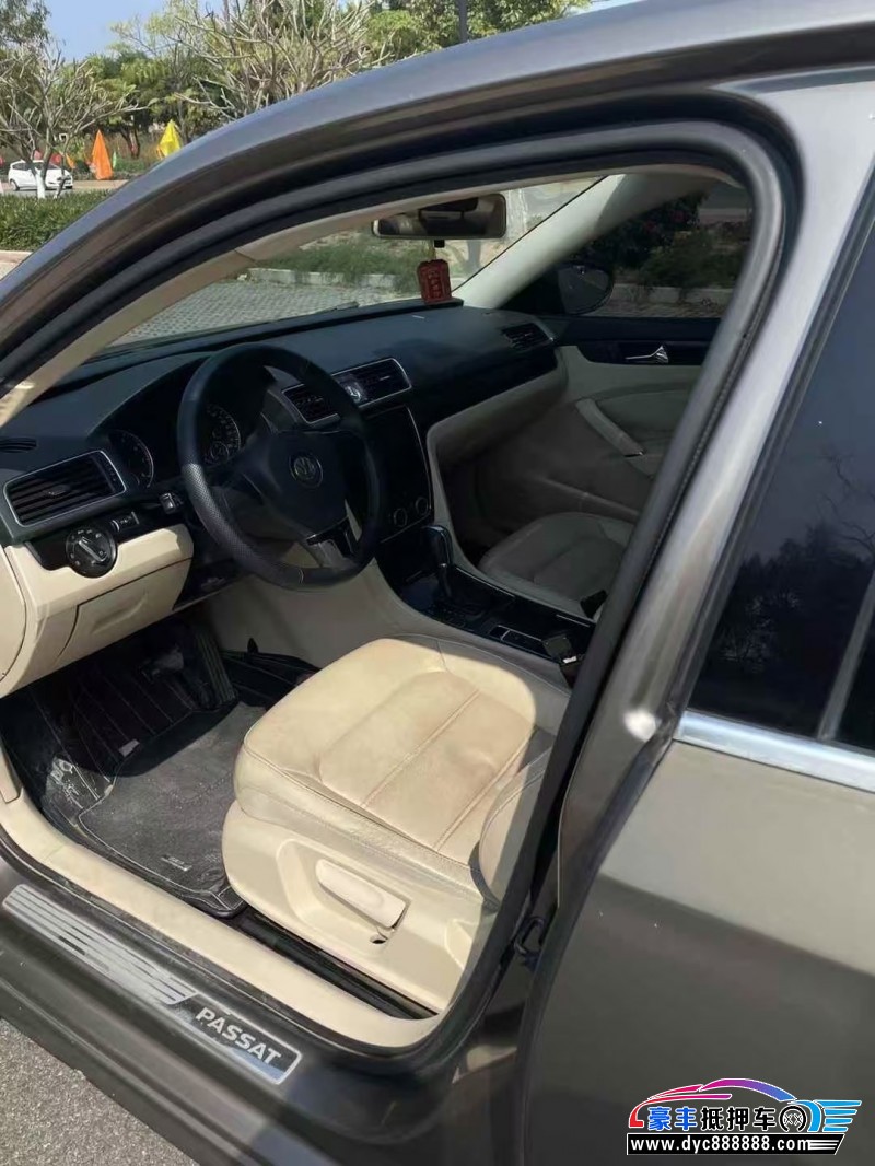 14年大众帕萨特轿车抵押车出售