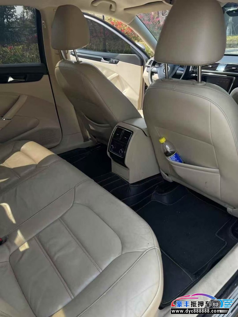 14年大众帕萨特轿车抵押车出售