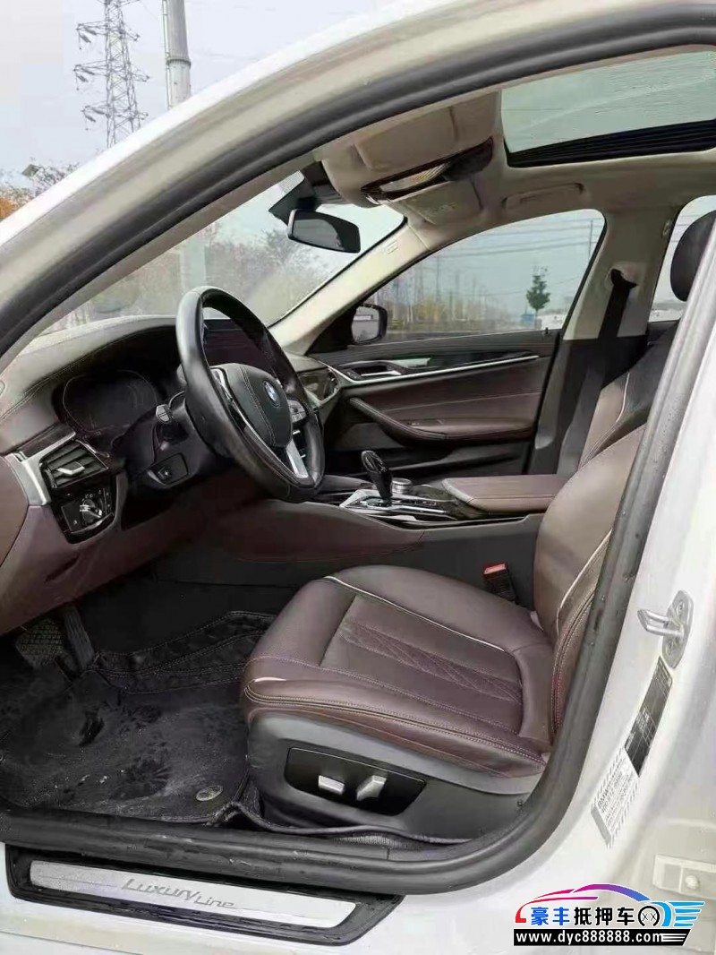 21年宝马5系轿车抵押车出售