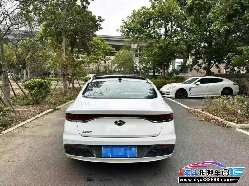 19年现代菲斯塔轿车抵押车出售