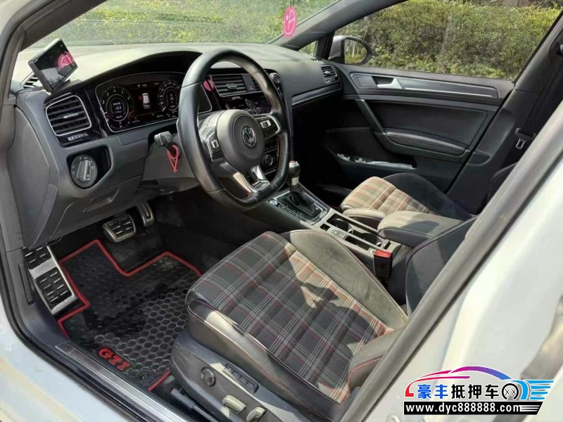 18年大众高尔夫轿车抵押车出售