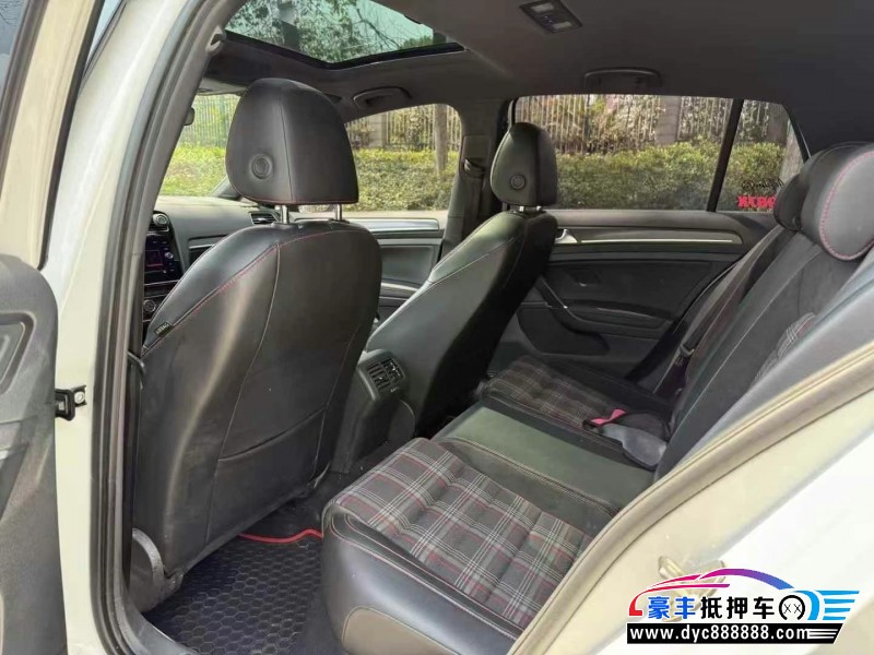 18年大众高尔夫轿车抵押车出售