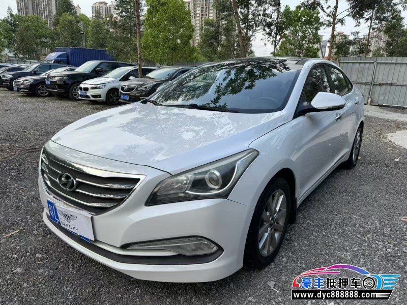 16年现代名图轿车抵押车出售