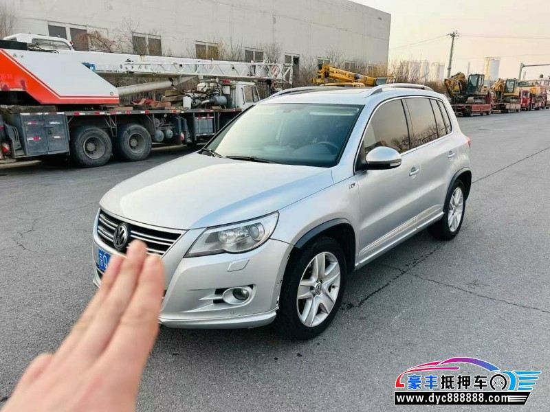 10年大众途威轿车抵押车出售