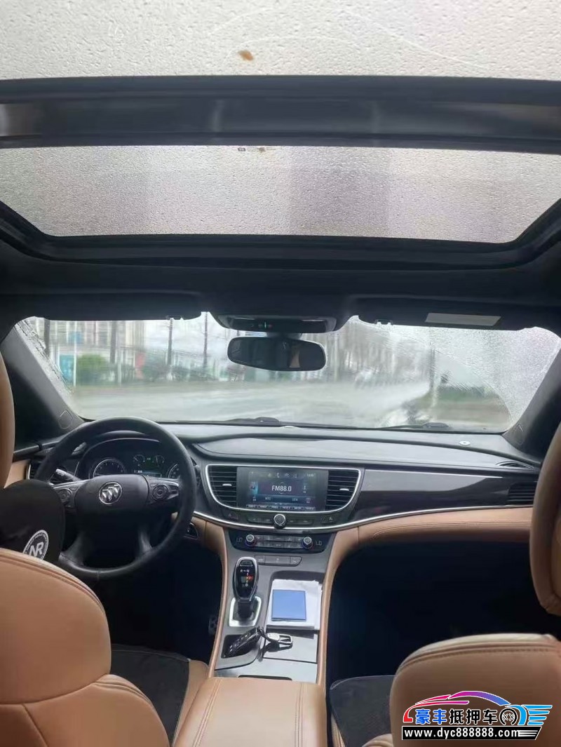 17年别克君越轿车抵押车出售