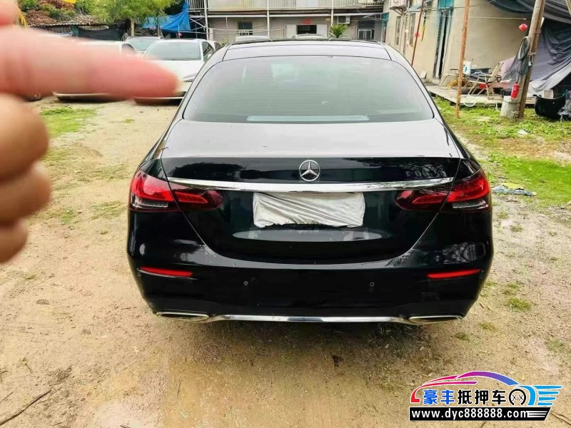 22年奔驰E轿车抵押车出售