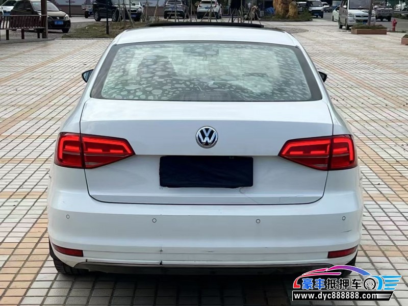 17年大众速腾轿车抵押车出售