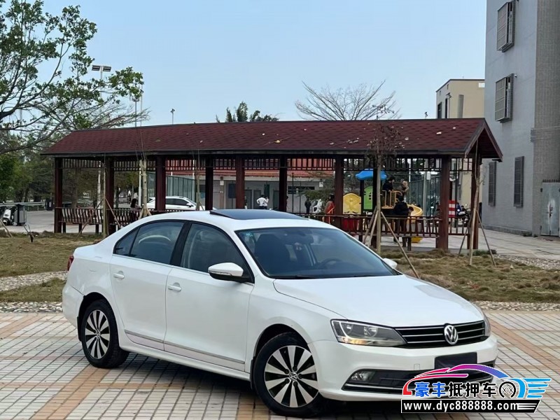 17年大众速腾轿车抵押车出售