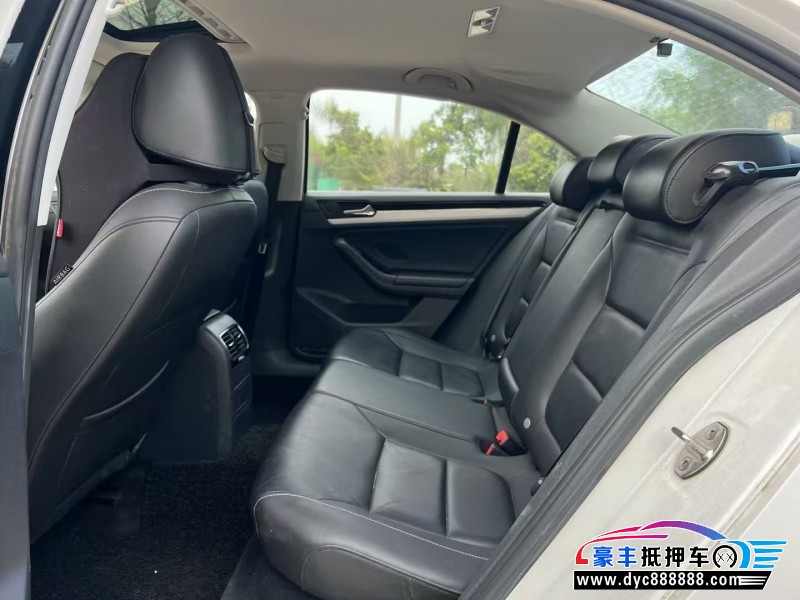 17年大众速腾轿车抵押车出售