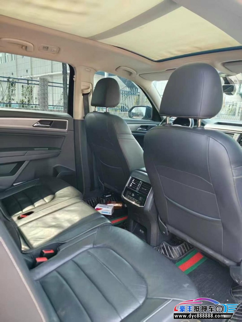 18年大众途昂轿车抵押车出售