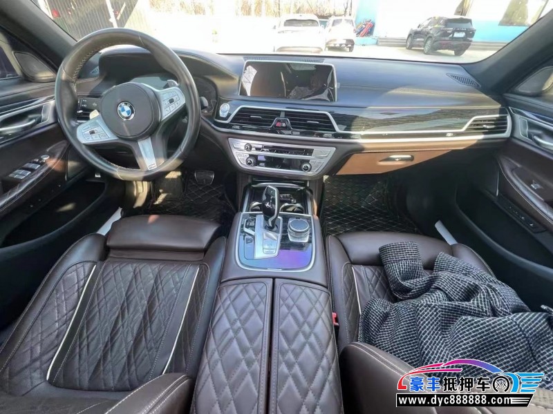 19年宝马7系轿车抵押车出售