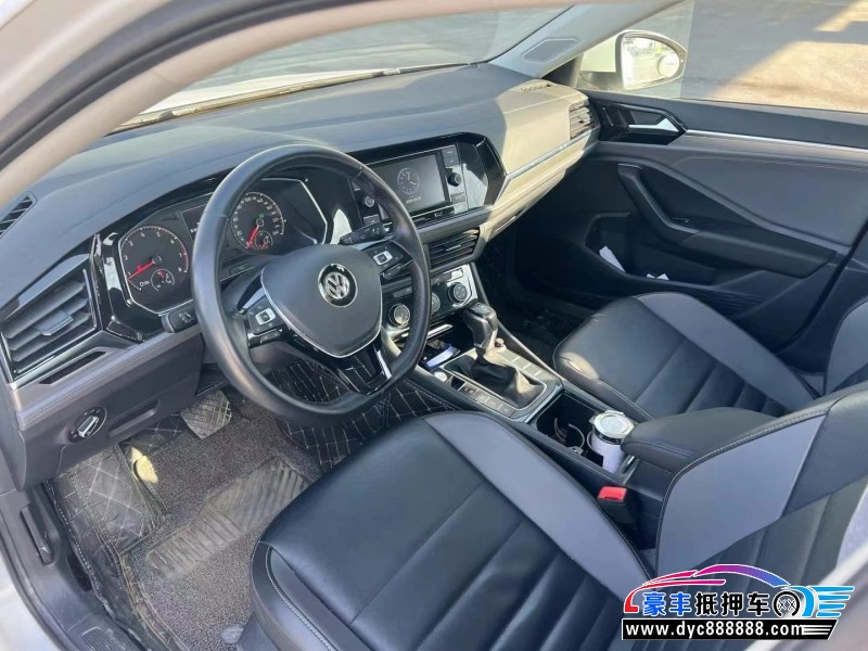 20年大众速腾轿车抵押车出售