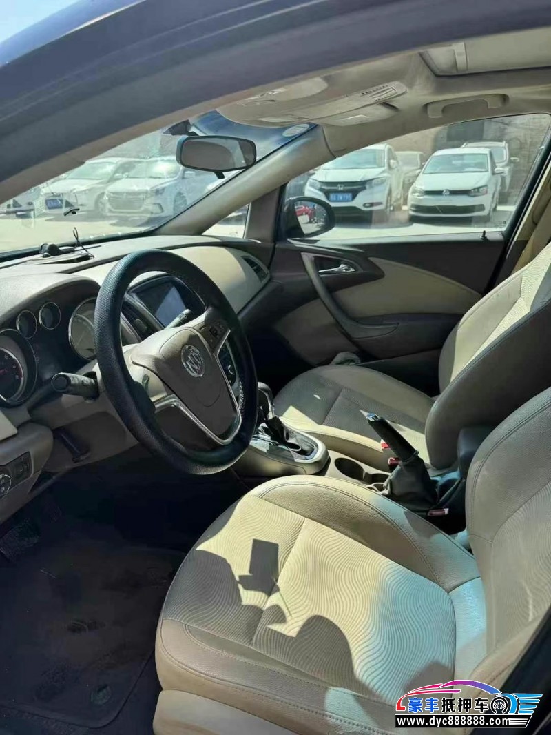 14年别克英朗轿车抵押车出售