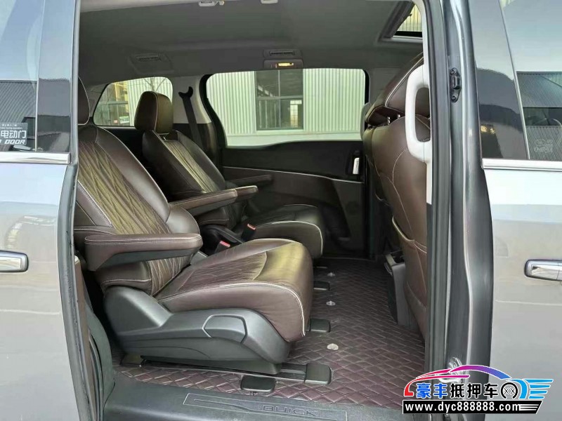 22年别克GL8轿车抵押车出售