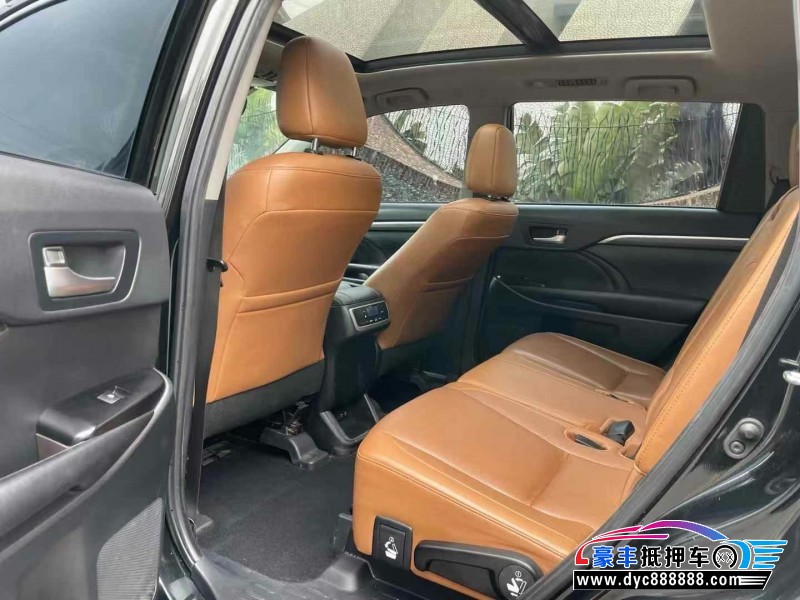 20年丰田汉兰达轿车抵押车出售