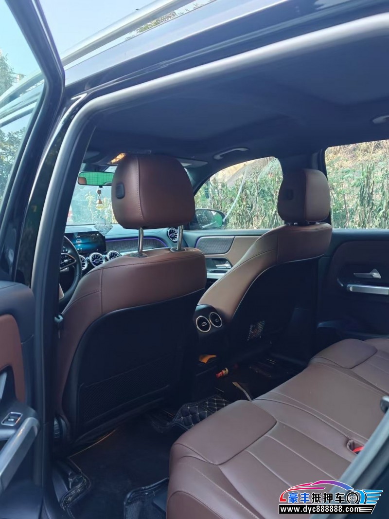 22年奔驰GLB轿车抵押车出售