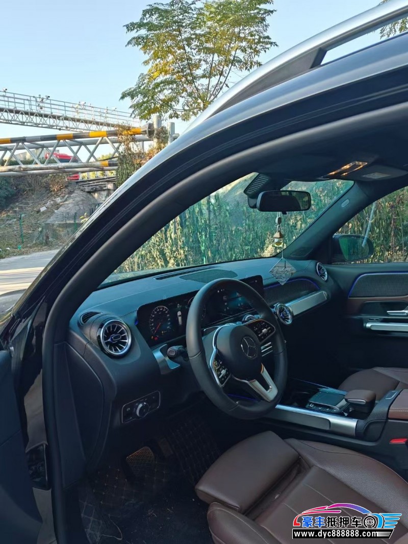 22年奔驰GLB轿车抵押车出售