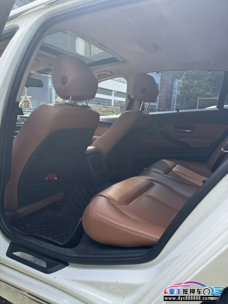 15年宝马3系轿车抵押车出售