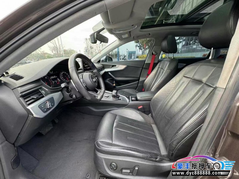 18年奥迪A4L轿车抵押车出售