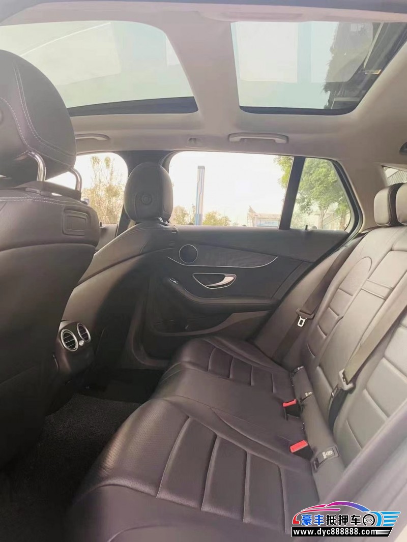 18年奔驰C轿车抵押车出售