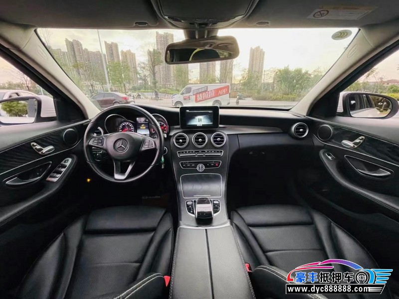 18年奔驰C轿车抵押车出售