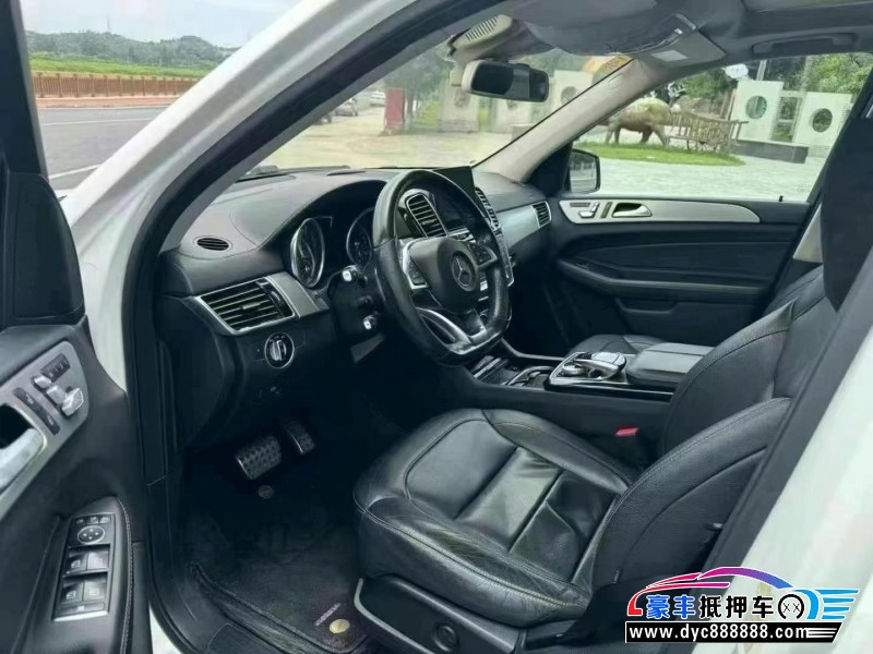 17年奔驰GLE轿车抵押车出售