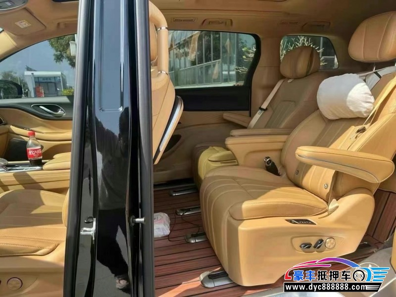 24年岚图梦想家轿车抵押车出售