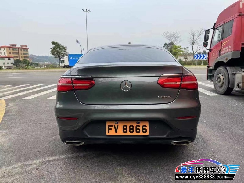 17年奔驰GLC轿车抵押车出售