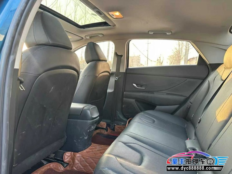 21年现代伊兰特轿车抵押车出售