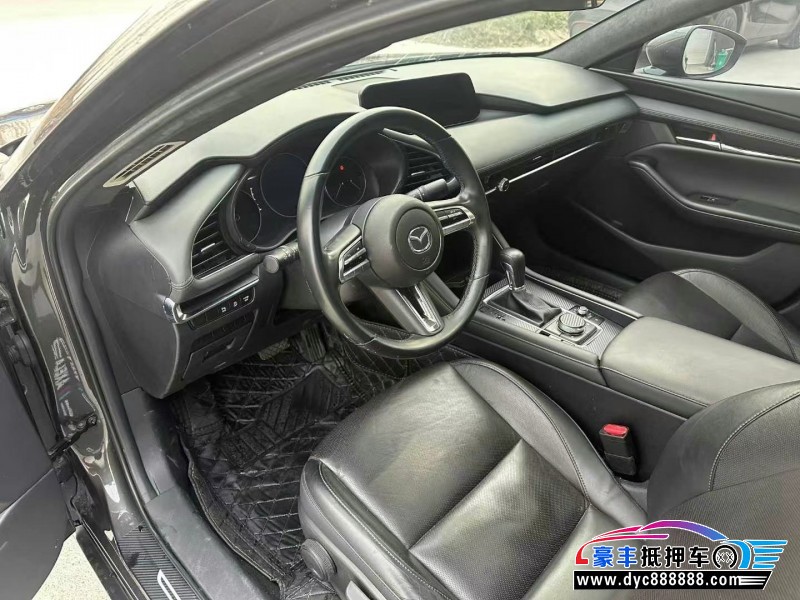 20年马自达昂克赛拉轿车抵押车出售