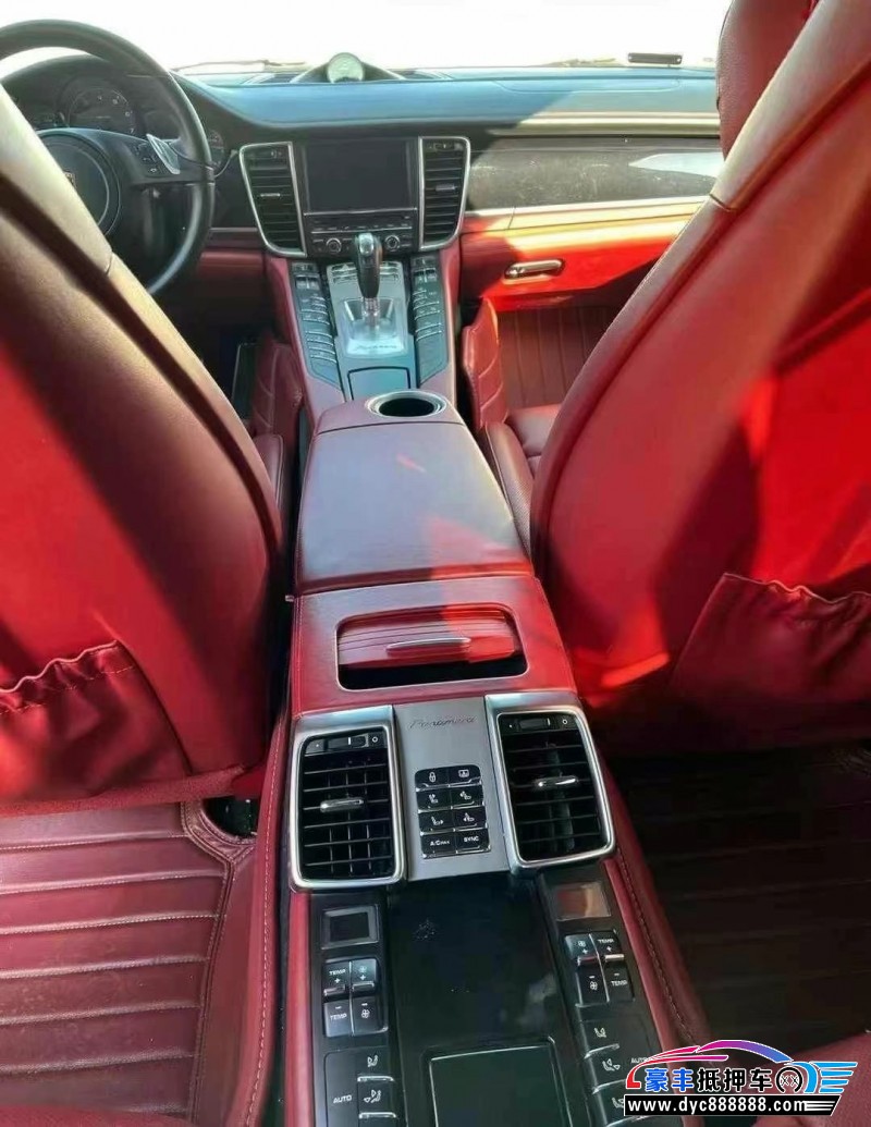 15年保时捷帕纳梅拉轿车抵押车出售