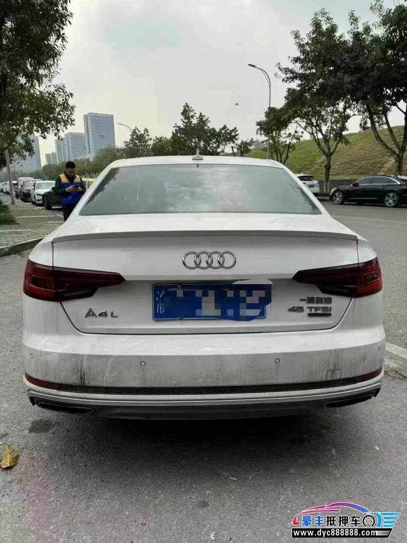 19年奥迪A4L轿车抵押车出售
