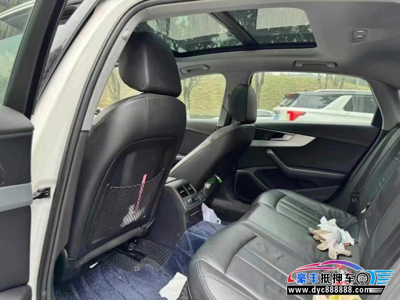 19年奥迪A4L轿车抵押车出售