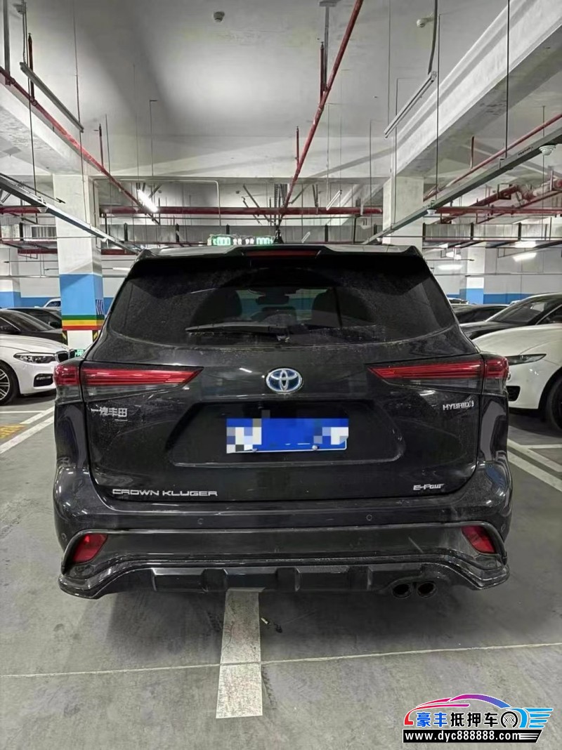 21年丰田皇冠轿车抵押车出售