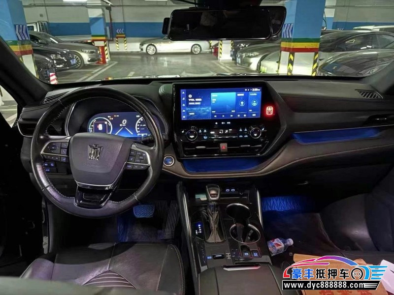 21年丰田皇冠轿车抵押车出售