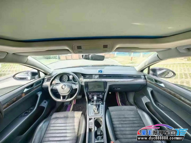 18年大众迈腾轿车抵押车出售