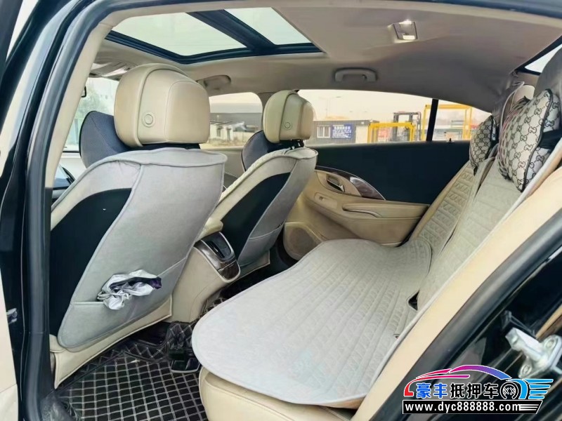 15年别克君越轿车抵押车出售