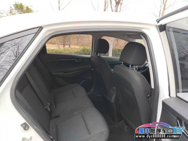 20年现代悦动轿车抵押车出售