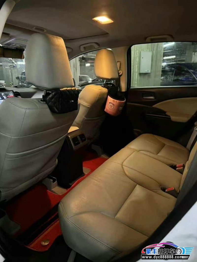 15年本田CR-V轿车抵押车出售