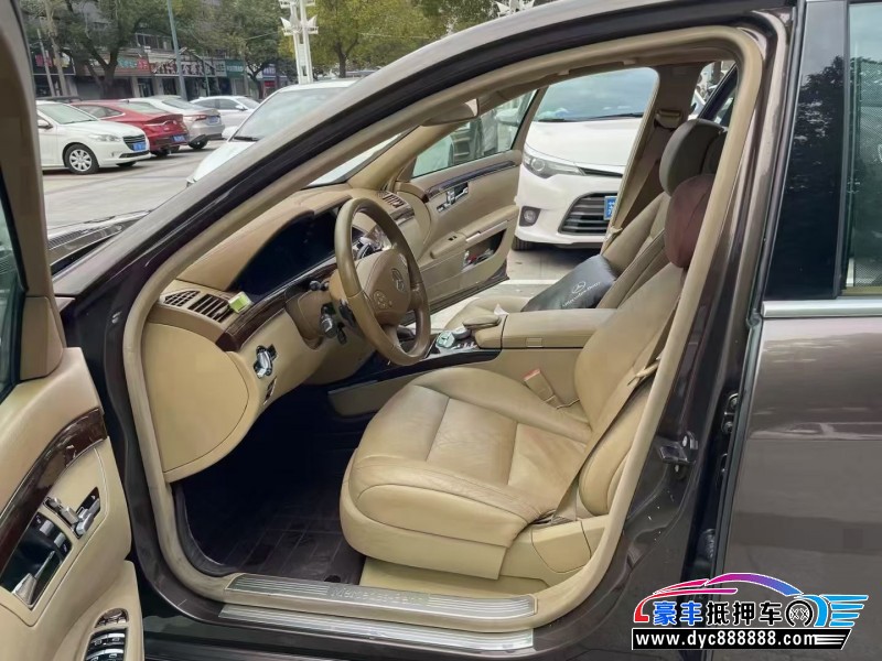 10年奔驰S轿车抵押车出售