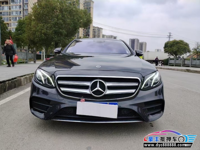 18年奔驰E轿车抵押车出售