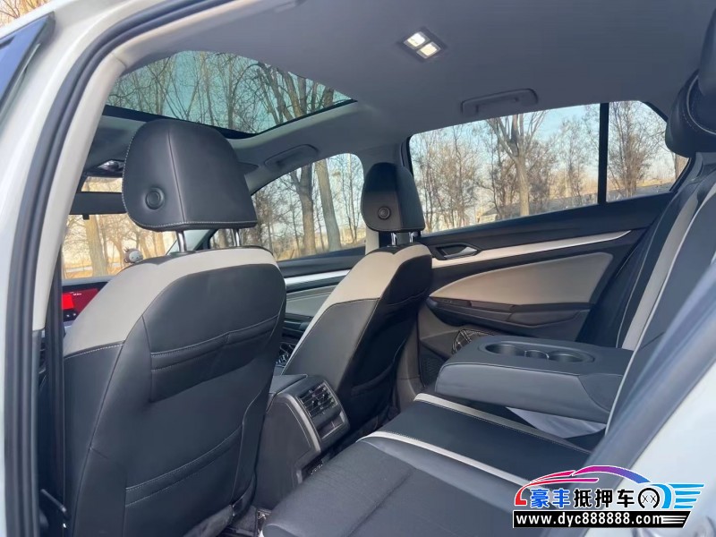 21年大众高尔夫轿车抵押车出售